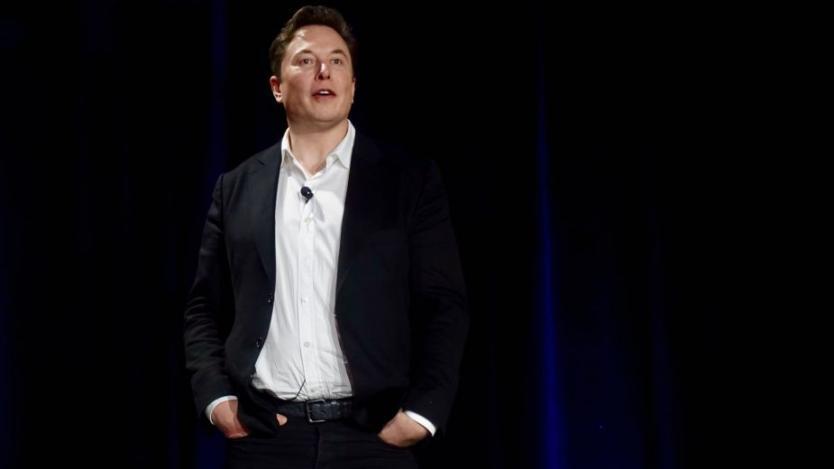 Илон Мъск обяви готовност да затвори Tesla