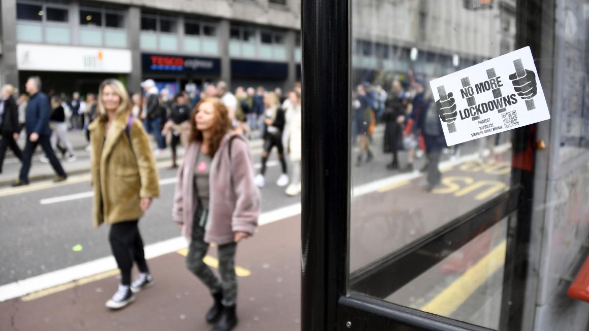 Галерия :: Снимка 5 :: Протестите против коронамерките в Европа в снимки}