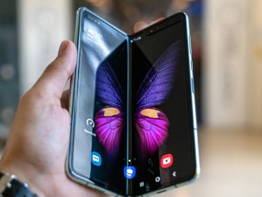 Samsung подготвя нов двойно сгъваем смартфон