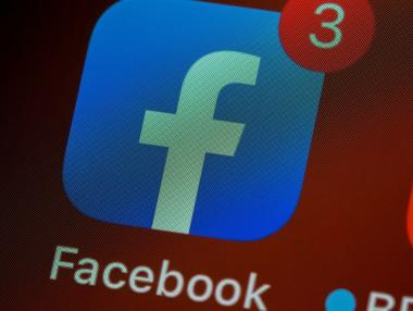 Facebook премахна 1.3 млрд. фалшиви профила