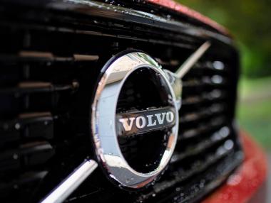 Volvo Cars ще разработва интелигентни софтуерни системи за автомобили