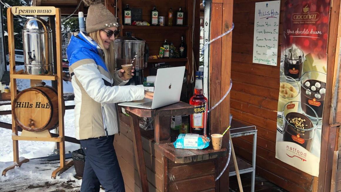 Галерия :: Снимка 1 :: Първото в България споделено работно място на ски пистата (галерия)}