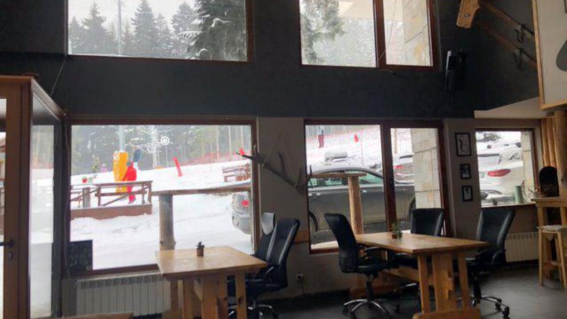 Галерия :: Снимка 6 :: Първото в България споделено работно място на ски пистата (галерия)}