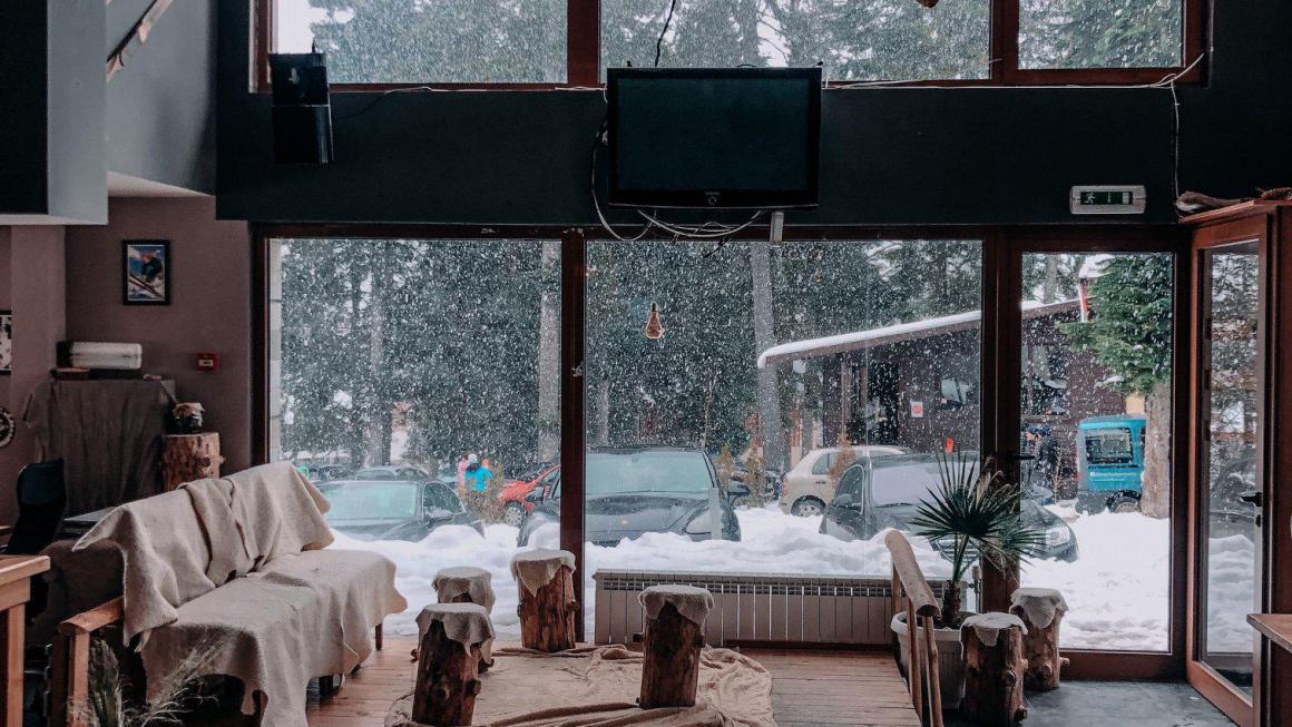 Галерия :: Снимка 0 :: Първото в България споделено работно място на ски пистата (галерия)}