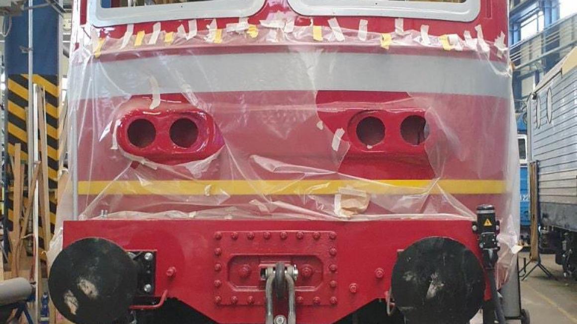 Галерия :: Снимка 3 :: БДЖ се похвали с още един ремонтиран локомотив (галерия)}