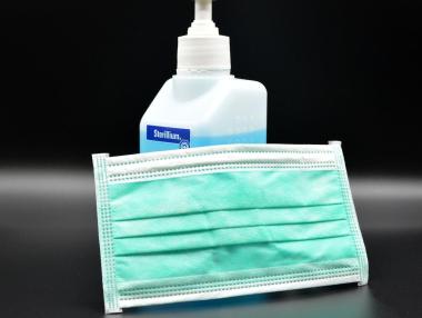 Бургас окончателно въведе вечерен час за непълнолетните