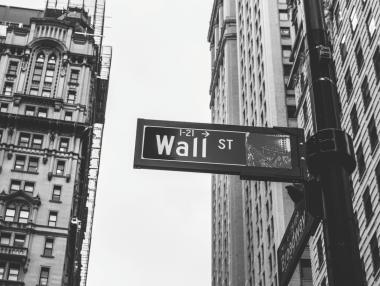 Технологичните акции тръгнаха надолу