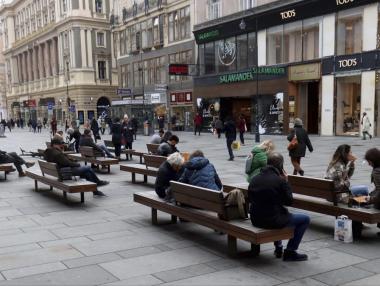 Австрия въвежда изискване за отрицателен PCR тест за магазините