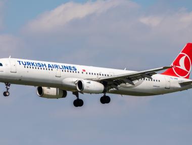 Нискотарифната AnadoluJet стартира полети от София до Анталия