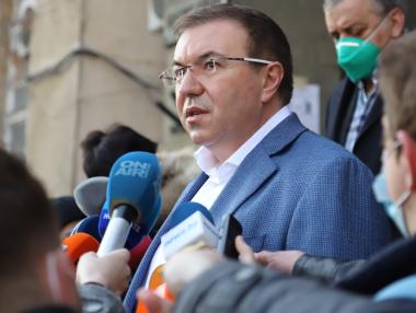 Ангелов отваря фитнеси и заведения