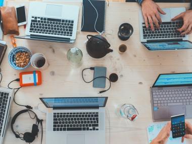 Големият бизнес не планира да наема нови служители