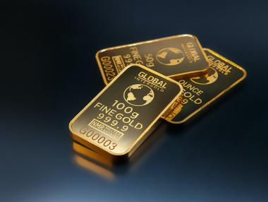 Златото губи блясъка си и потъва с 19%