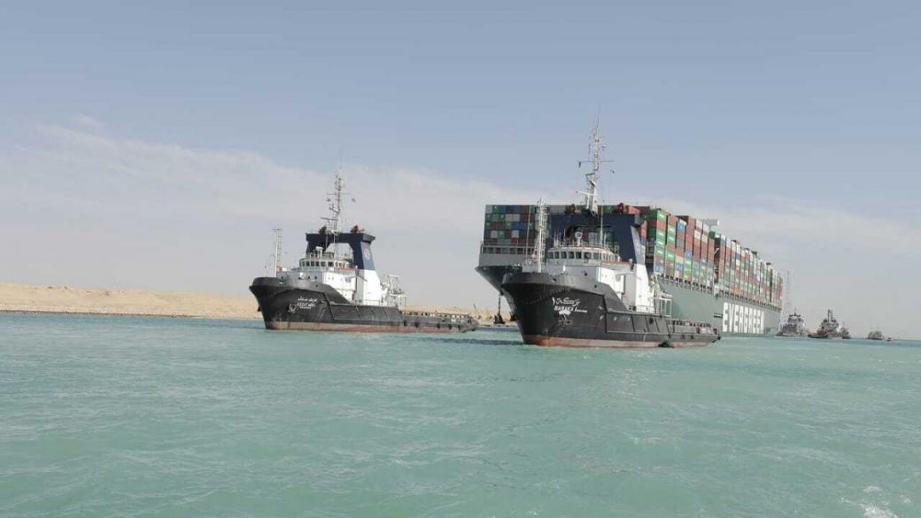 Властите на Суецкия канал се подсигуряват с по-добра техника