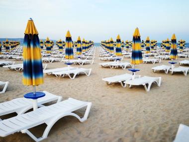 Туроператорите вече могат да кандидатстват за помощта от 35 евро