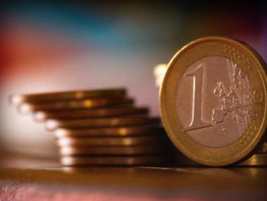 FT: Липсата на правителство ще забави България за еврозоната