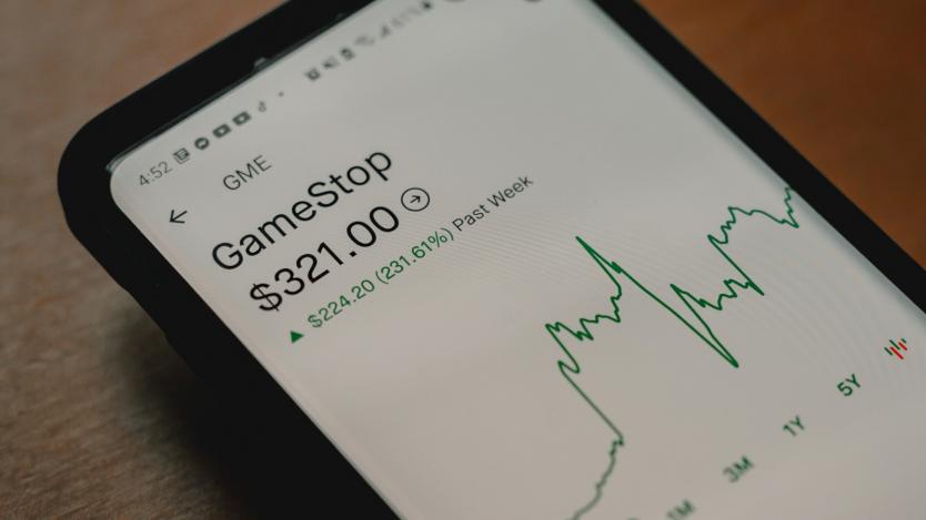 GameStop планира да пусне акции за 1 млрд. долара