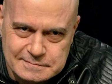 Слави Трифонов е с COVID-19