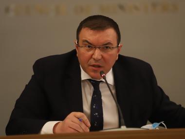 Ангелов: Обсъждаме ново разхлабване на мерките