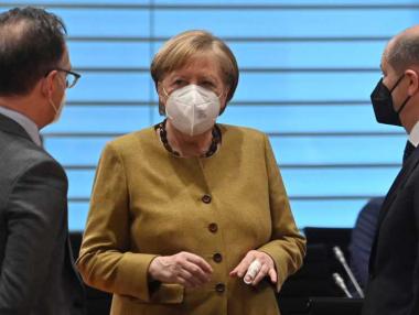 Меркел иска повече власт, за да наложи национален локдаун