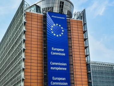 ЕК разписа как ще тегли общия европейски заем за €800 млрд.