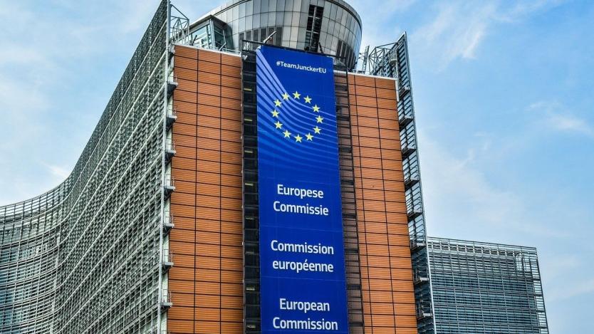 ЕК разписа как ще тегли общия европейски заем за €800 млрд.