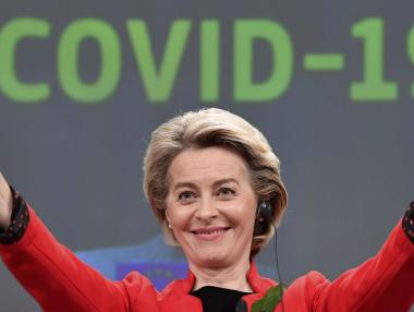 ЕК ще поръча допълнително 1.8 млрд. ваксини