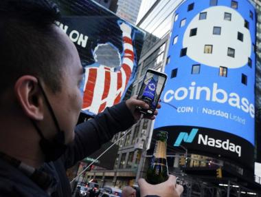 Пазарът оцени Coinbase на $85.8 млрд. при борсовия дебют