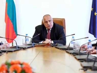 Борисов взе спешен отпуск и ще избегне парламентарния контрол