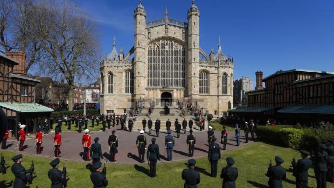 Галерия :: Снимка 0 :: Великобритания и Кралицата се сбогуваха с принц Филип (галерия)}