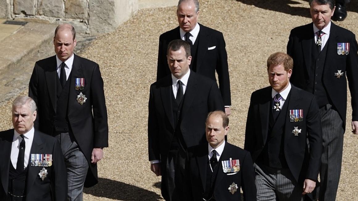 Галерия :: Снимка 1 :: Великобритания и Кралицата се сбогуваха с принц Филип (галерия)}