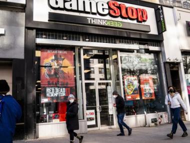 Трус на върха в GameStop отново изстреля акциите ѝ