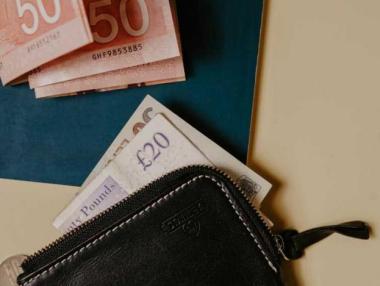 Големи очаквания за икономиката засилиха паунда