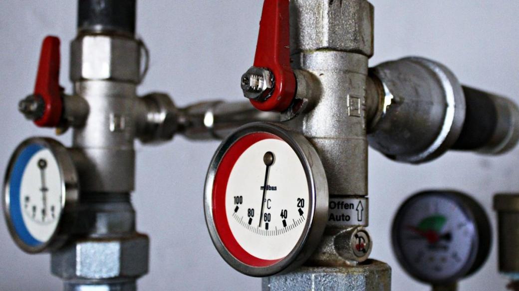 Проверката на Теменужка Петкова оскъпи газа още повече