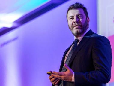 Румънският програмист, който превърна „луда идея“ в богатство от $6 млрд.