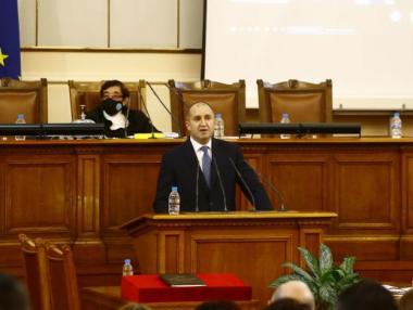 Президентът не бърза с втория мандат – иска шанс за този парламент