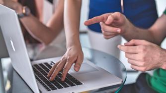 ИПИ: България не трябва да подкрепя цифровия данък