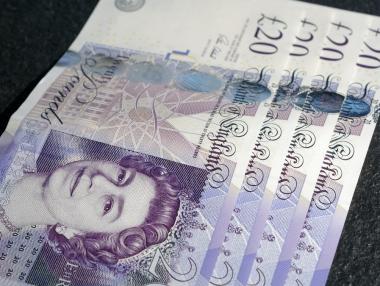 Как да възстановим надвнесените данъци във Великобритания