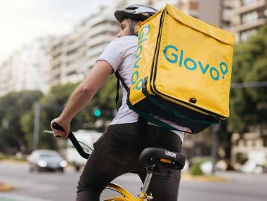 Услугата за доставки Glovo стъпи в още два български града