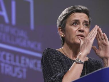 Еврокомисията глоби три големи глобални банки за картел