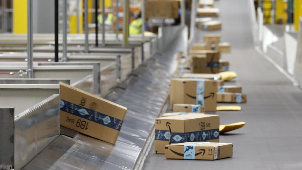 Продажбите на Amazon скочиха с 44% и разбиха всички очаквания