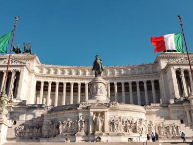 Италия е ваксинирала половин милион души за един ден