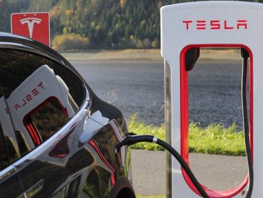Заводът на Tesla в Германия се отлага за догодина