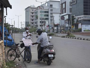 Петролът тръгна надолу заради COVID катастрофата в Индия