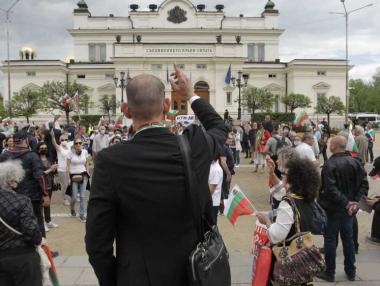 Fitch успокои България за политическата криза след „Борисов 3“