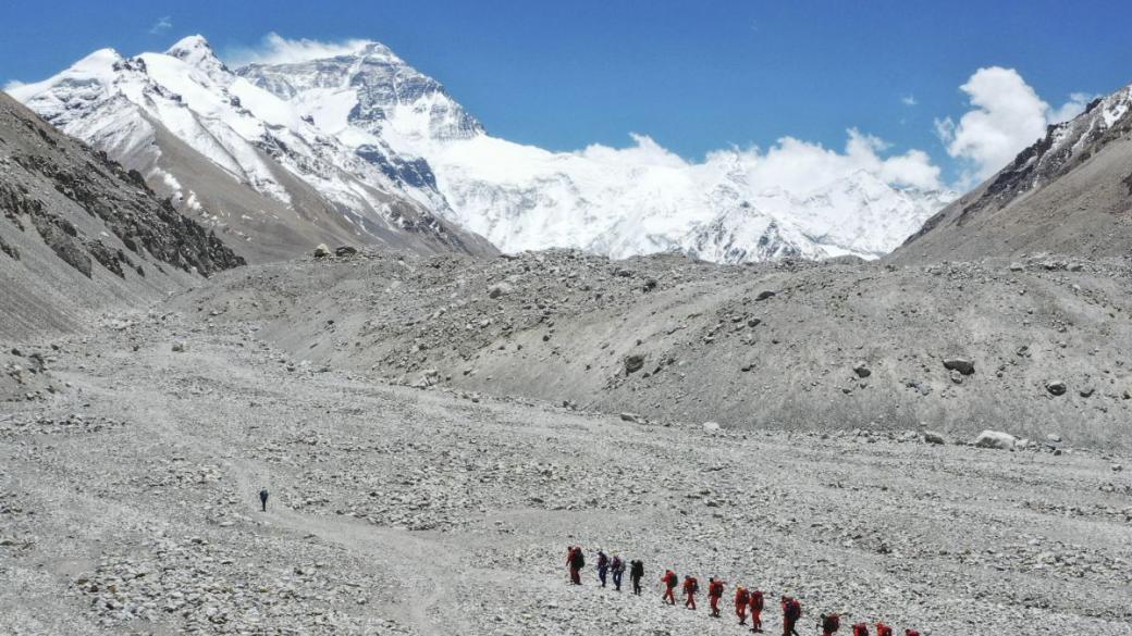 Китай ще изгради граница с Непал на Еверест