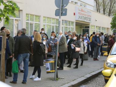 „Пирогов“ понижи цената на PCR тестовете