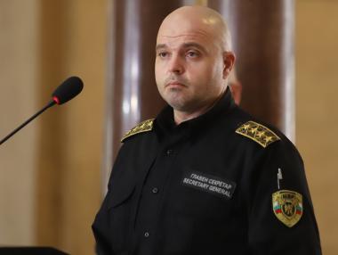 Служебният кабинет иска от президента да отстрани главния секретар на МВР