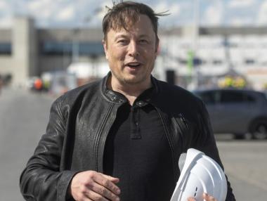 Мъск се оплака от бюрокрацията в Германия