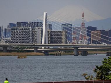 Икономиката на Япония се сви неочаквано много