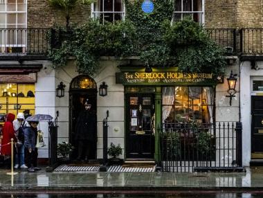 Въпреки кризата работната заплата във Великобритания расте